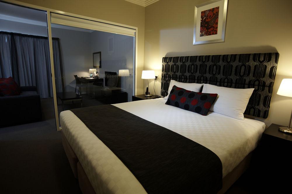 Quest Campbelltown Aparthotel Exterior foto