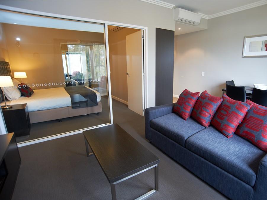 Quest Campbelltown Aparthotel Exterior foto