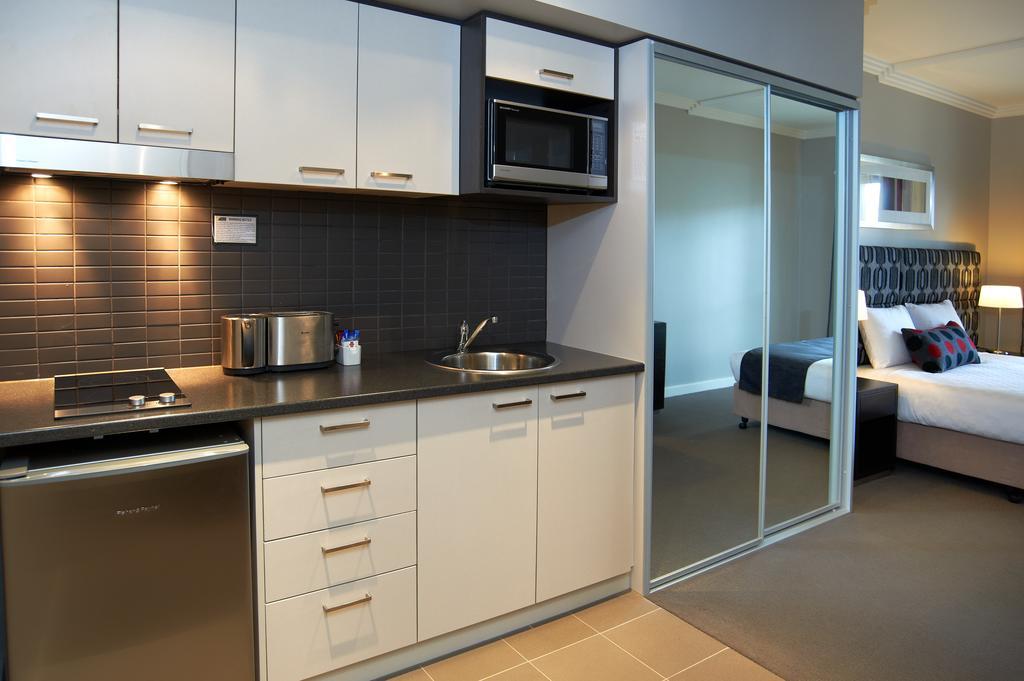 Quest Campbelltown Aparthotel Exterior foto