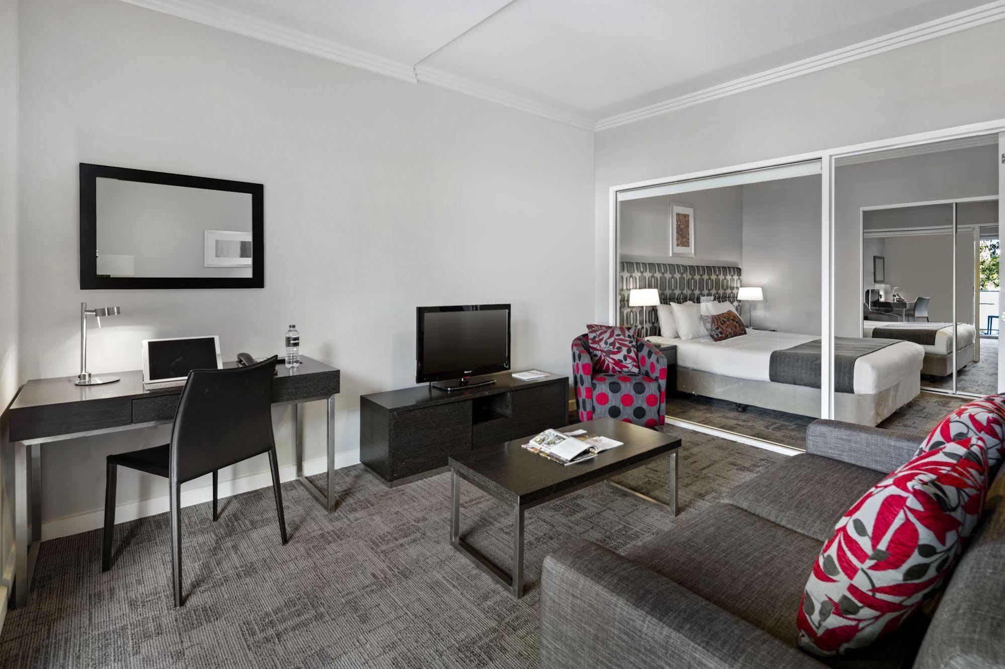 Quest Campbelltown Aparthotel Exterior foto