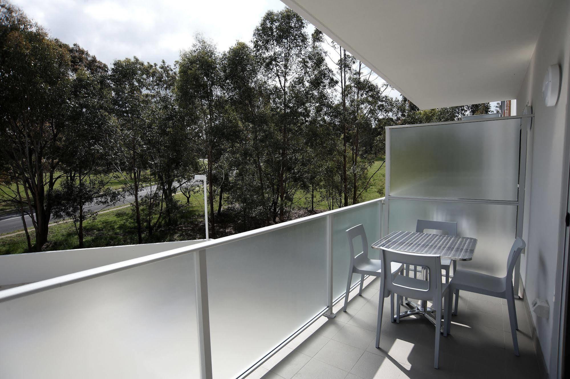Quest Campbelltown Aparthotel Exterior foto